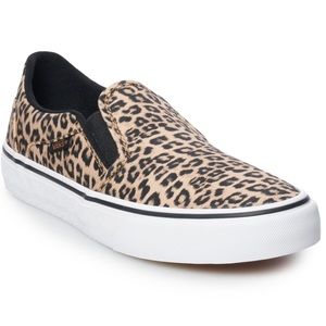 Leopard vans